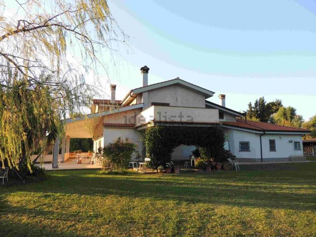 Case e ville in vendita di 574 m² in Via San Lorenzo