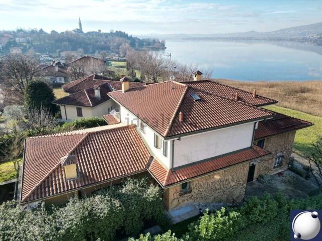Case e ville in vendita di 579 m² in Via Alessandro Manzoni