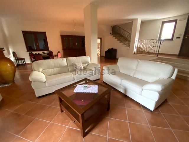 Case e ville in vendita di 580 m²