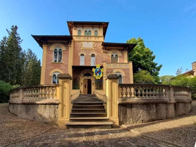Case e ville in vendita di 580 m²
