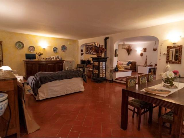 Case e ville in vendita di 580 m²
