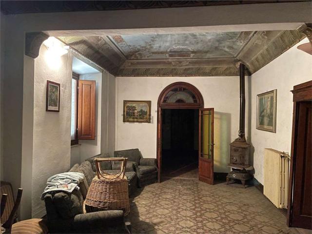 Case e ville in vendita di 580 m² in Via Cupa