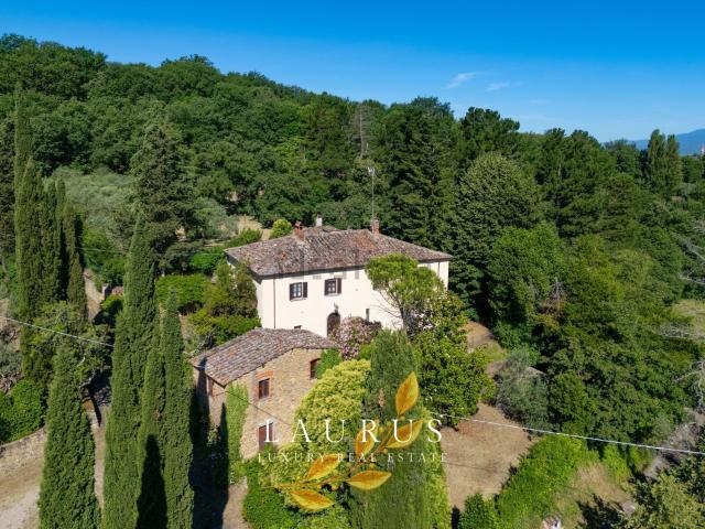 Case e ville in vendita di 580 m² in Via di Castelsecco