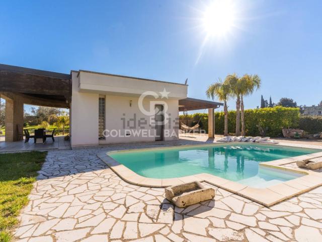Case e ville in vendita di 587 m² in Via Provinciale Sanarica Poggiardo