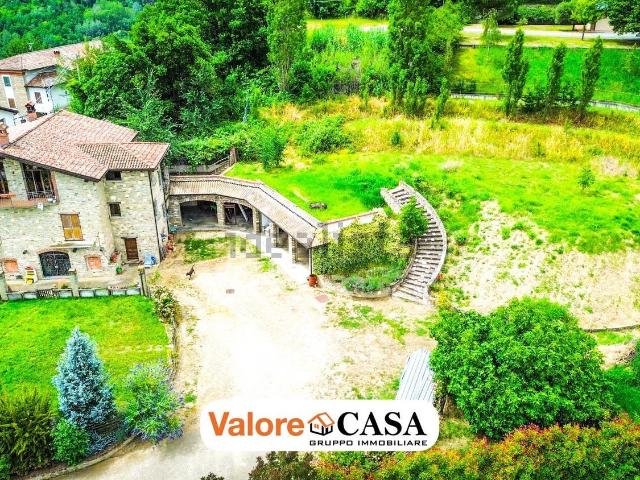 Case e ville in vendita di 590 m²