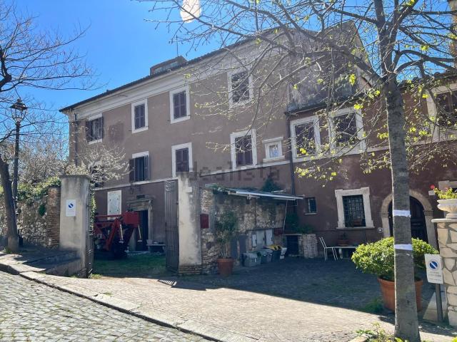 Case e ville in vendita di 590 m² in Viale Stanislao Aureli
