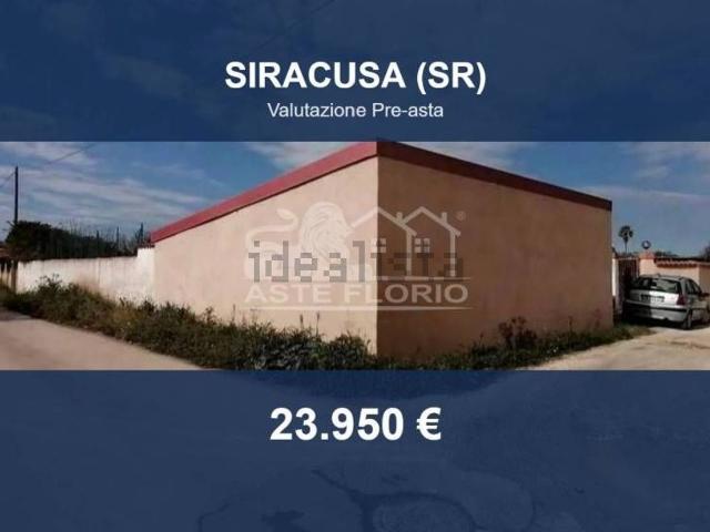 Case e ville in vendita di 591 m² in Via Paolo Impellizzeri