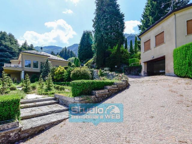 Case e ville in vendita di 592 m² in Via Attilio Prevost, 12