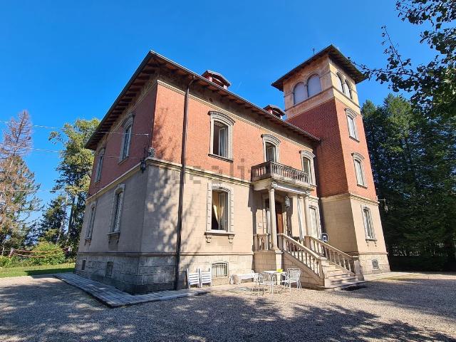 Case e ville in vendita di 593 m² in Via COHEN, 17