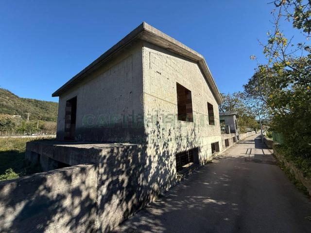 Case e ville in vendita di 597 m² in Via Capo Casale Lombardi