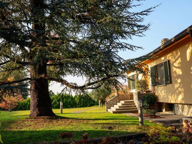 Case e ville in vendita di 598 m² in Via Resempiano