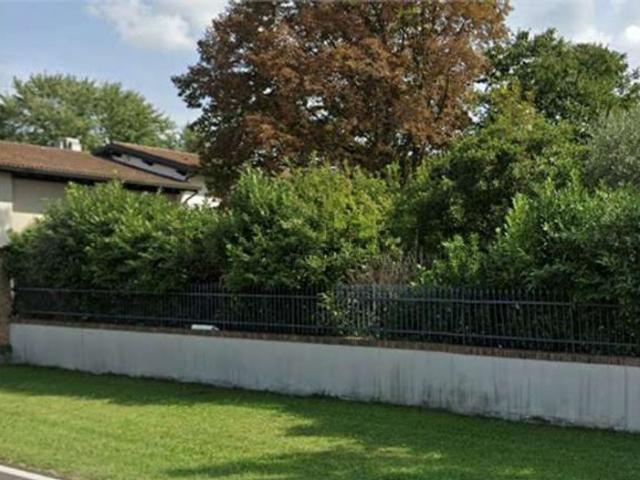 Case e ville in vendita di 598 m² in Via Vittorio Veneto, 78