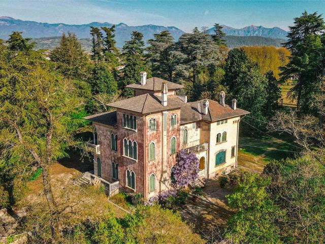 Case e ville in vendita di 600 m²