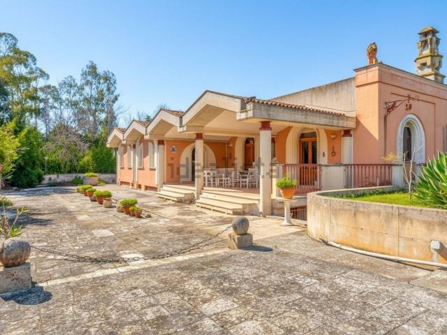 Case e ville in vendita di 600 m²