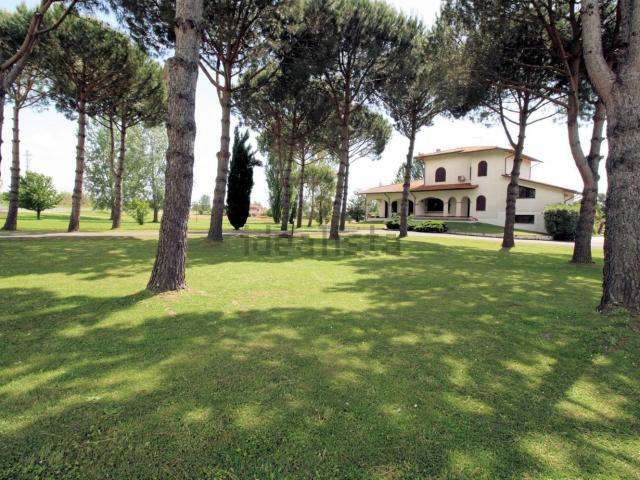 Case e ville in vendita di 600 m²