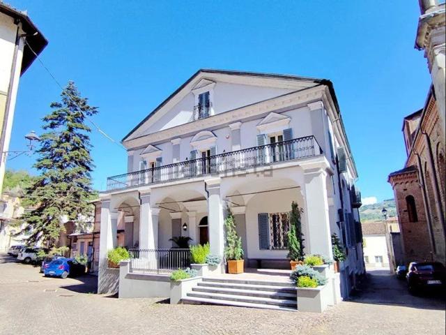 Case e ville in vendita di 600 m² in Via umberto I