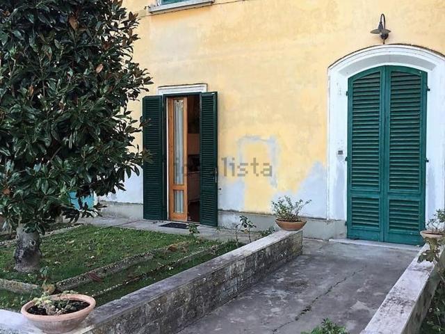 Case e ville in vendita di 600 m²