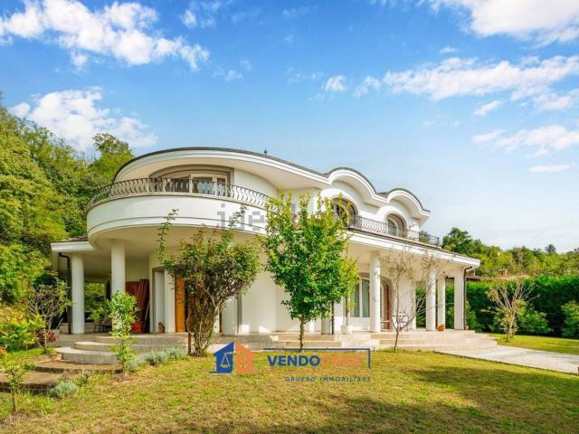 Case e ville in vendita di 600 m²