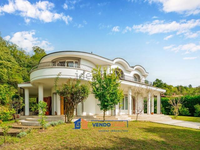 Case e ville in vendita di 600 m²