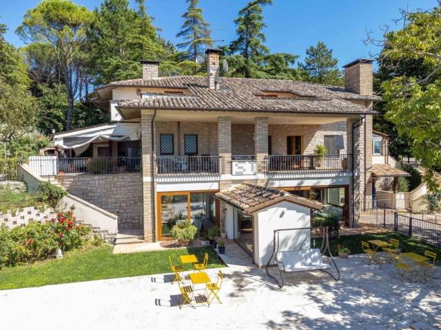 Case e ville in vendita di 600 m²