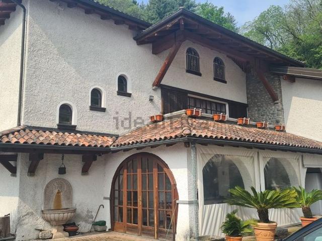 Case e ville in vendita di 600 m²