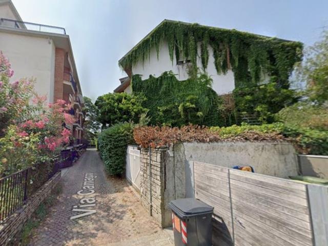 Case e ville in vendita di 600 m² in Via Camagni, 6