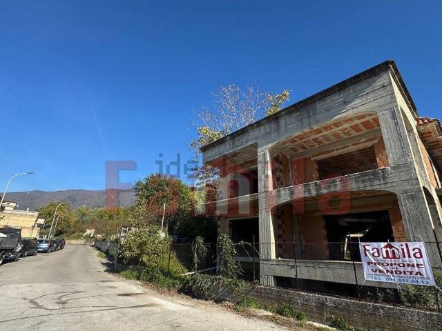 Case e ville in vendita di 600 m² in Via Antonio Gramsci