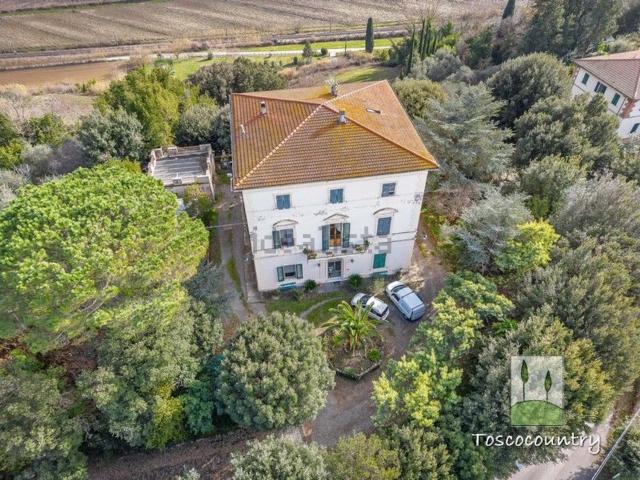 Case e ville in vendita di 600 m² in Via Garibaldi