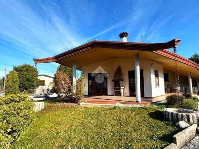 Case e ville in vendita di 600 m² in Via Liguria, 1