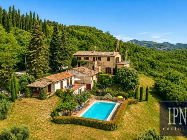 Case e ville in vendita di 600 m² in Via montone