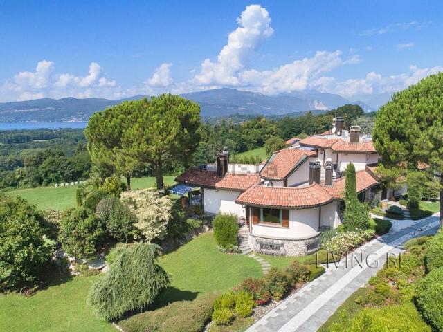 Case e ville in vendita di 600 m² in Via Monte Grappa