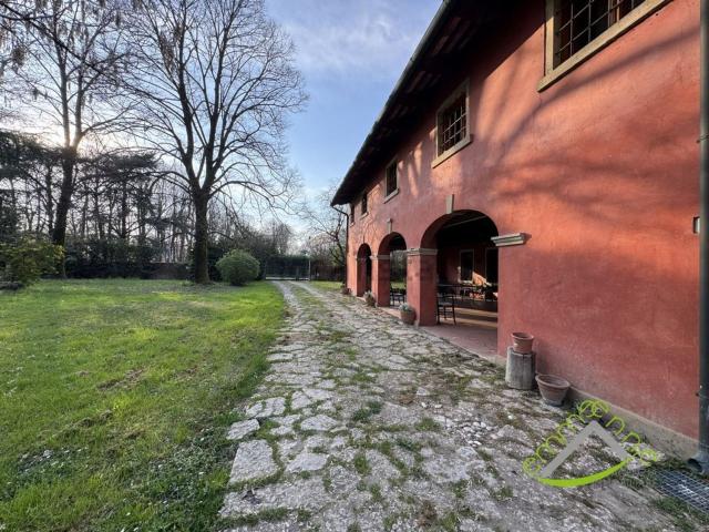Case e ville in vendita di 600 m² in Via Sandro Pertini