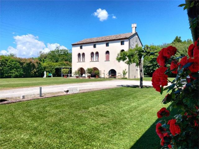 Case e ville in vendita di 600 m² in Via Rive