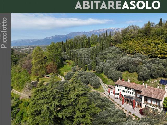 Case e ville in vendita di 600 m² in Via Riformati