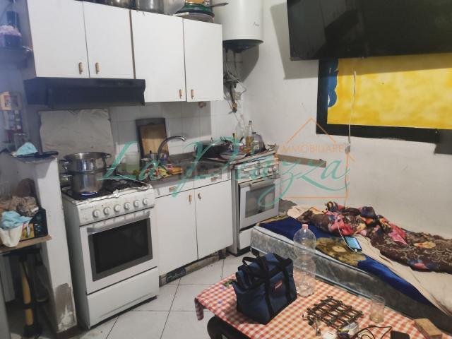 Case e ville in vendita di 600 m² in Viale F. lli Cairoli, 22