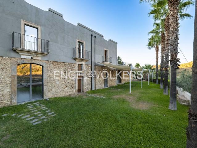 Case e ville in vendita di 600 m² in Contrada degli angeli
