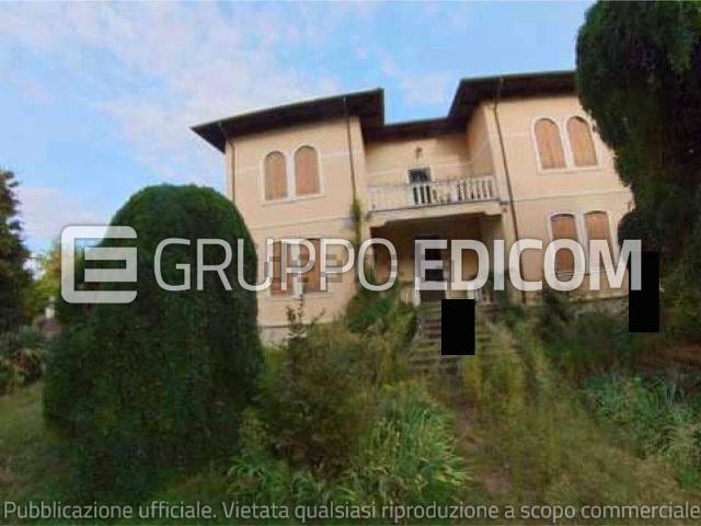 Case e ville in vendita di 603 m² in Via Valgrande
