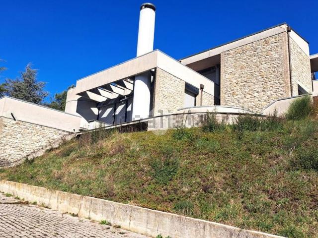Case e ville in vendita di 604 m² in Via Nazionale Nord
