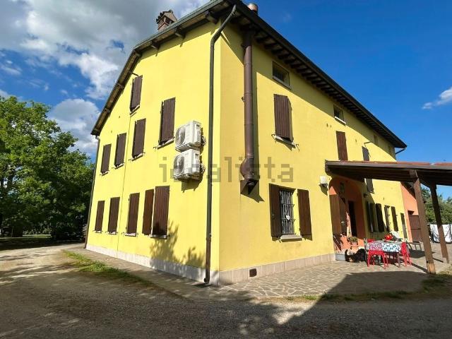 Case e ville in vendita di 610 m²