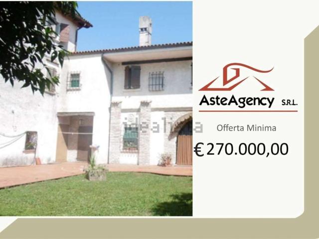 Case e ville in vendita di 610 m² in Via Sant&apos Elisabetta, 43