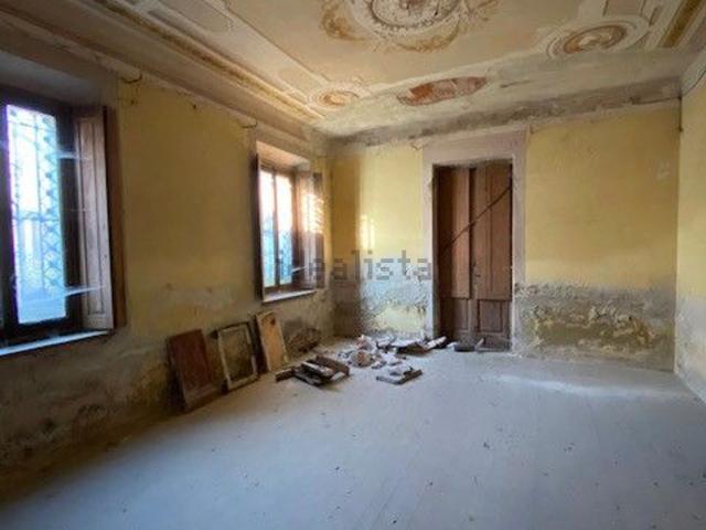 Case e ville in vendita di 615 m² in Via Cogrossi, 1