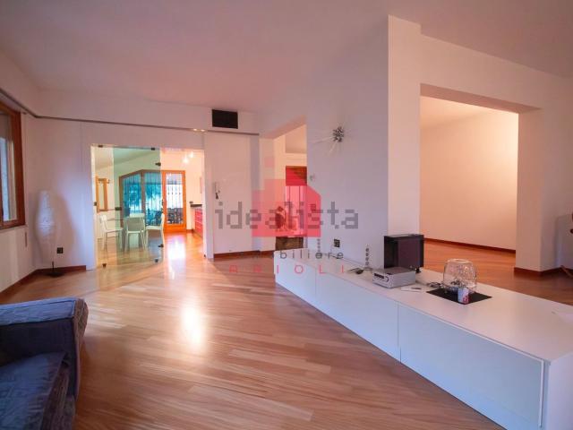 Case e ville in vendita di 620 m²