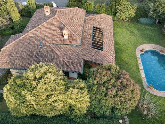 Case e ville in vendita di 620 m² in Via Don Angelo Pedrinelli, 10
