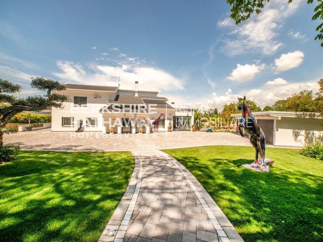 Case e ville in vendita di 620 m² in Via Vincenzo Cuoco