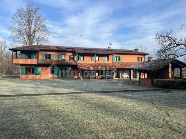 Case e ville in vendita di 628 m² in Frazione Valleandona, 150