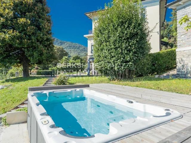 Case e ville in vendita di 630 m²