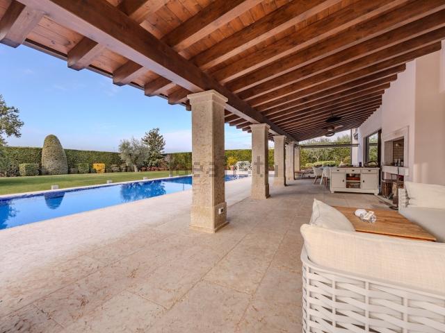 Case e ville in vendita di 630 m²