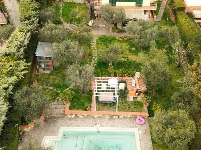 Case e ville in vendita di 630 m² in Via del Palagetto