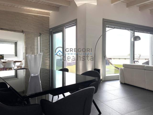 Case e ville in vendita di 638 m² in Via dei Tassi