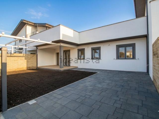 Case e ville in vendita di 67 m² in Via Solferino